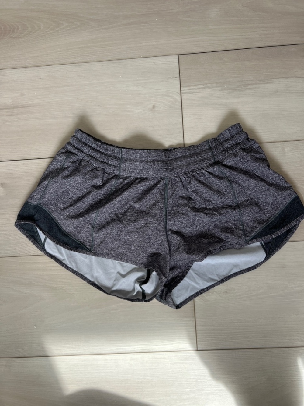 Lululemon low rise hotty hot 2.5” Running Shorts